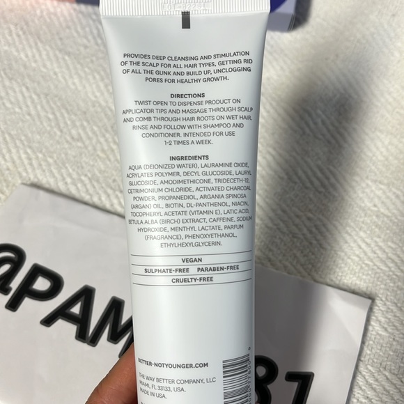 BETTER NOT YOUNGER new dawn activated charcoal scalp cleanser - Picture 5 of 9